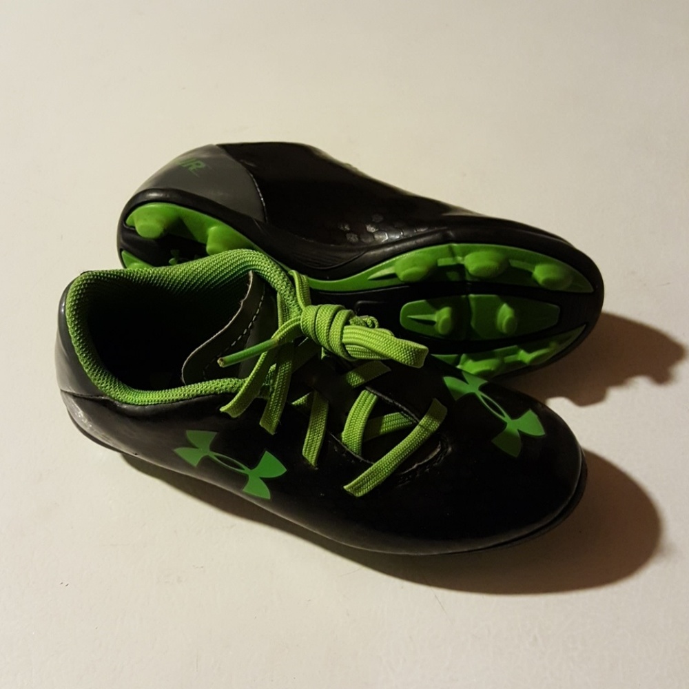 UNDER ARMOUR CLEATS SIZE US 11 KIDS